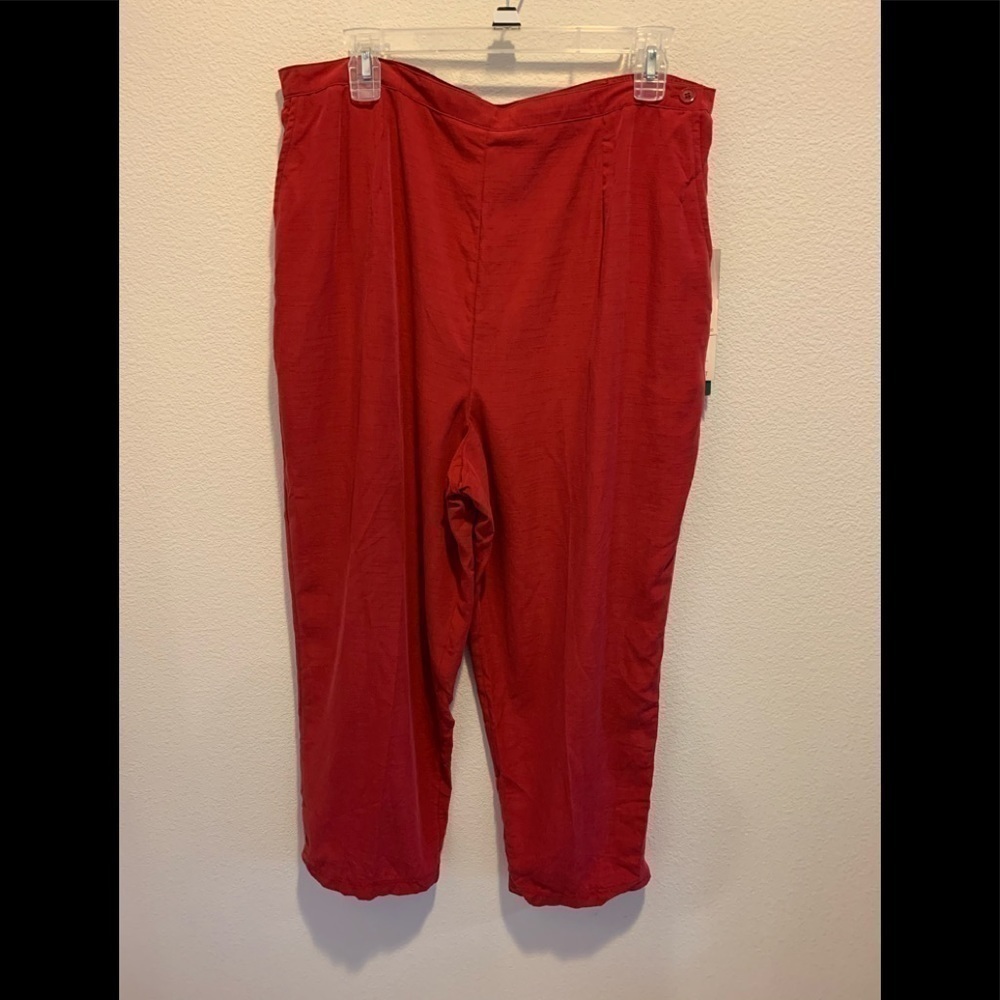 Rust or Burnt Orange NWT Sag Harbor Slack size 18